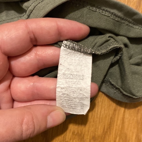 Green Envelope Los Angeles  Green Short Sleeve Top Shoulder Buttons (Size Small) - Picture 8 of 8